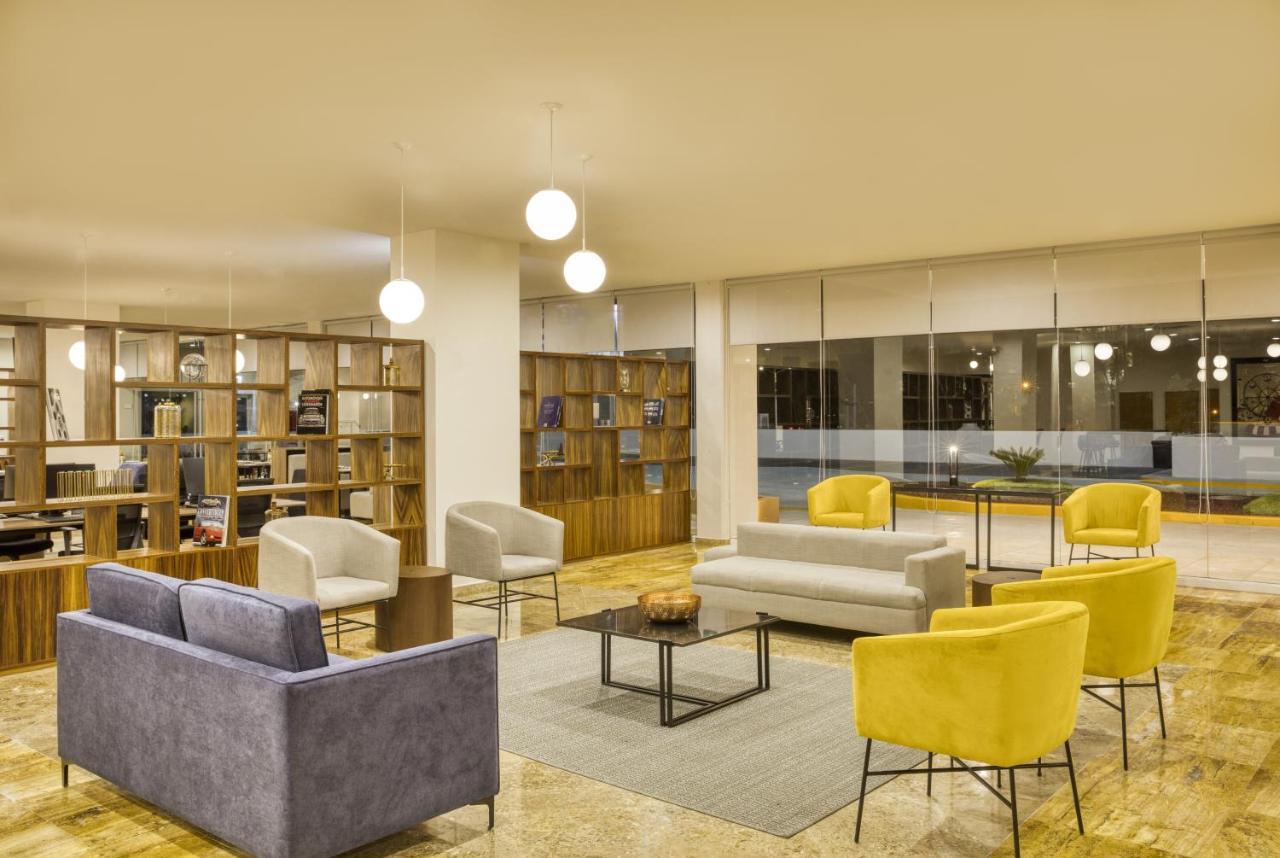 Fiesta Inn Guadalajara Periferico Poniente 萨波潘 外观 照片