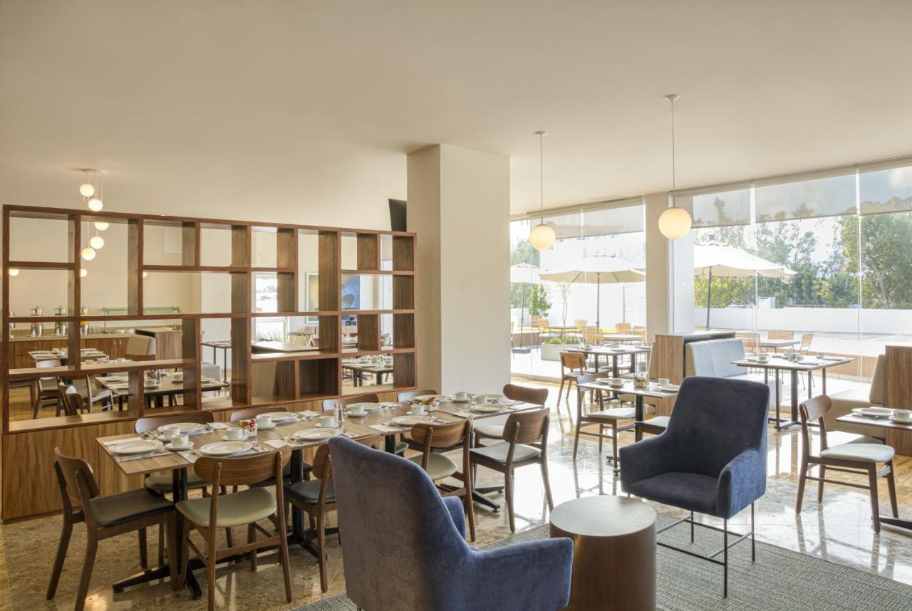 Fiesta Inn Guadalajara Periferico Poniente 萨波潘 外观 照片